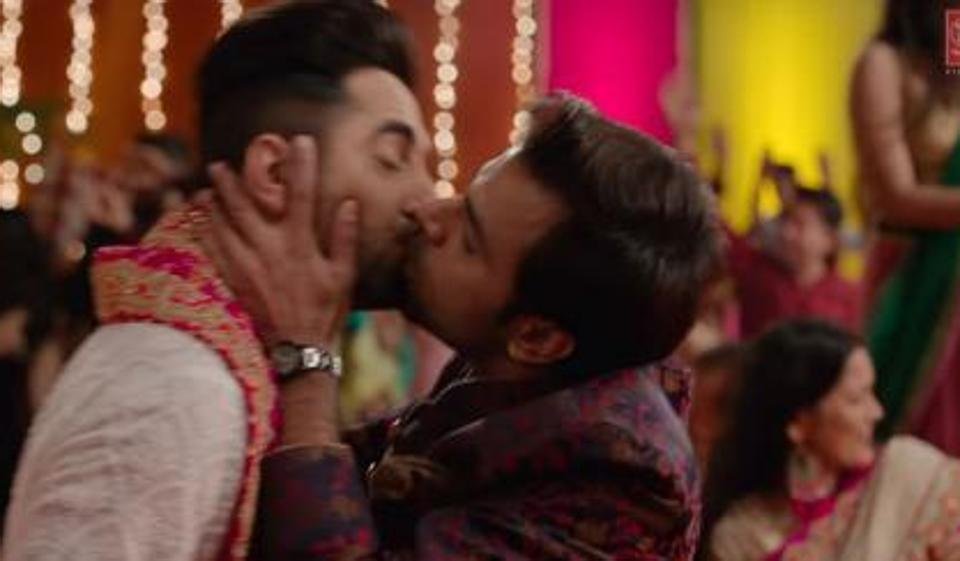 Kiss scene between Jeetu and ayushman