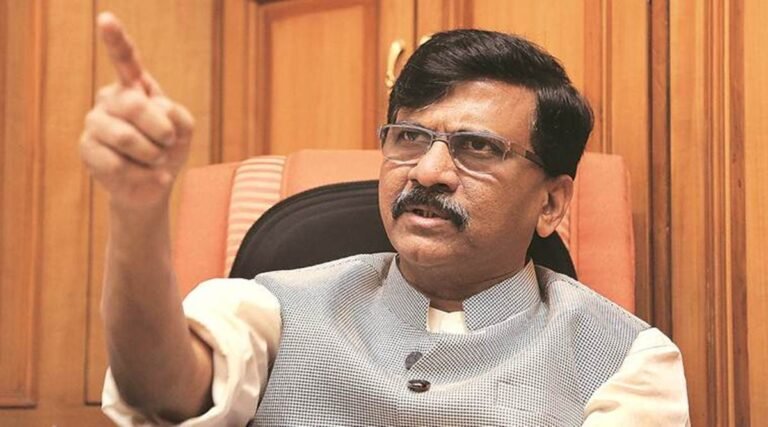 Sanjay raut angry over Defamation case